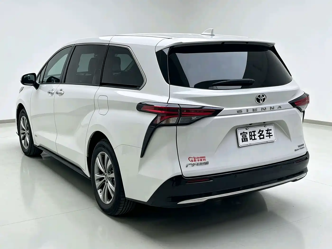 Toyota Sienna 2025 2024 2.5L Hybrid 4WD Premium Edition