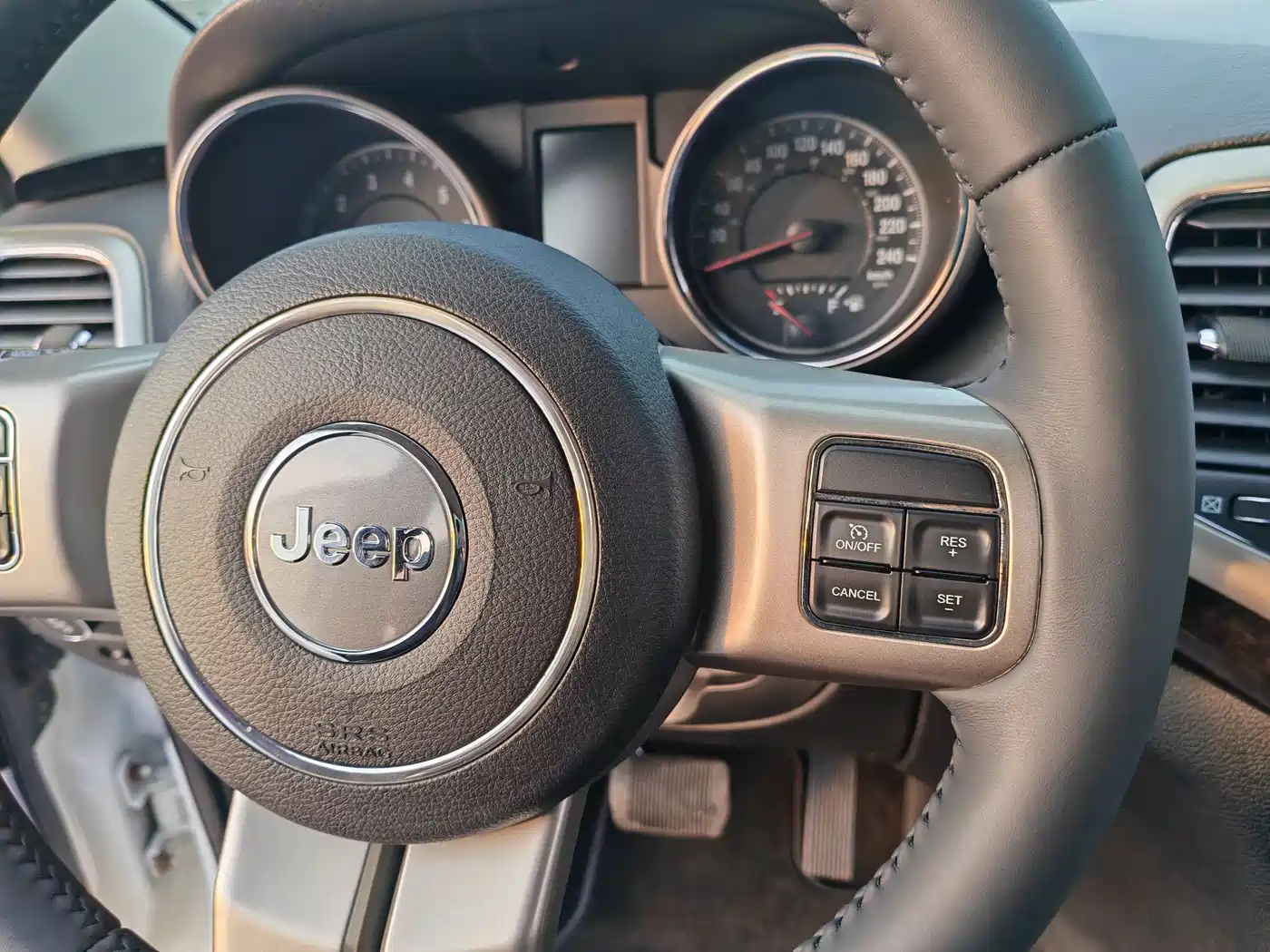 Jeep Grand Cherokee (Import) 2013 2013 3.6L Navigation Luxury