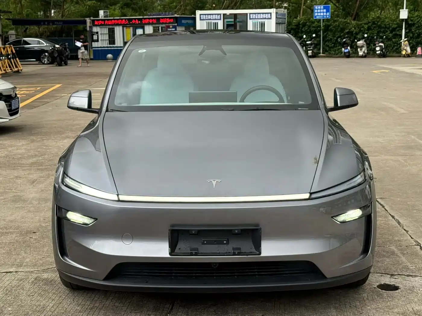 Tesla Model Y 2026 2026 Rear-Wheel Drive