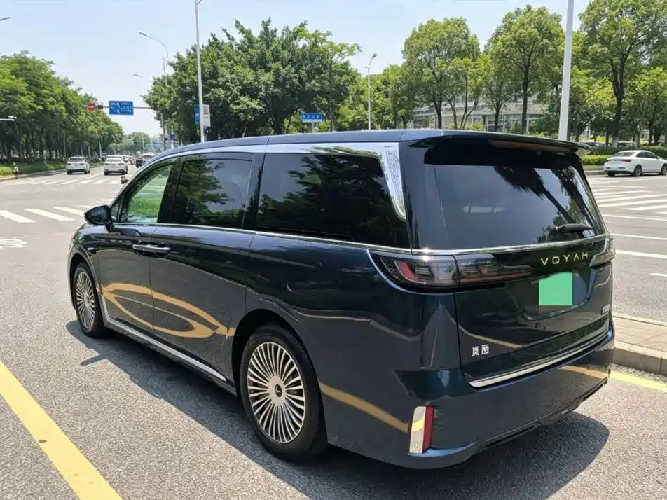 Voyah Auto Voyah Dreamer 2025 PHEV 4WD Kunpeng Premium Edition фото 5