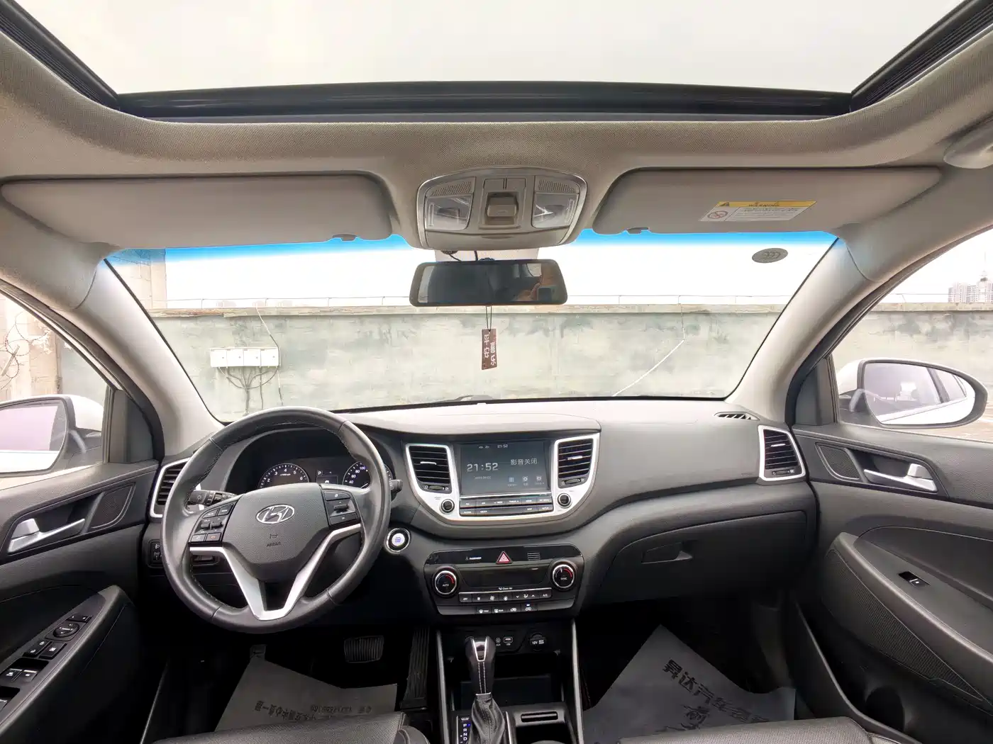 Hyundai Tucson 2018 1.6T DCT 2WD 15th Anniversary Special Edition фото 5