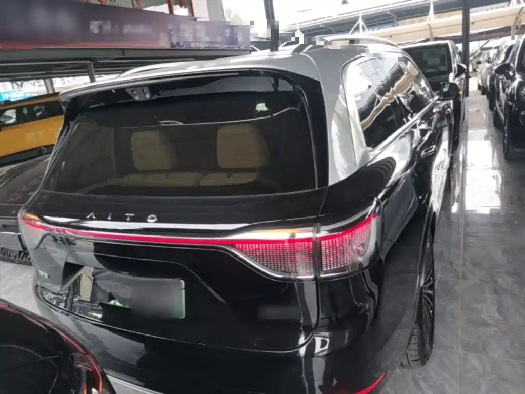 AITO Wenjie AITO M9 2025 Extended Range Ultra 52kWh 6-Seater фото 4
