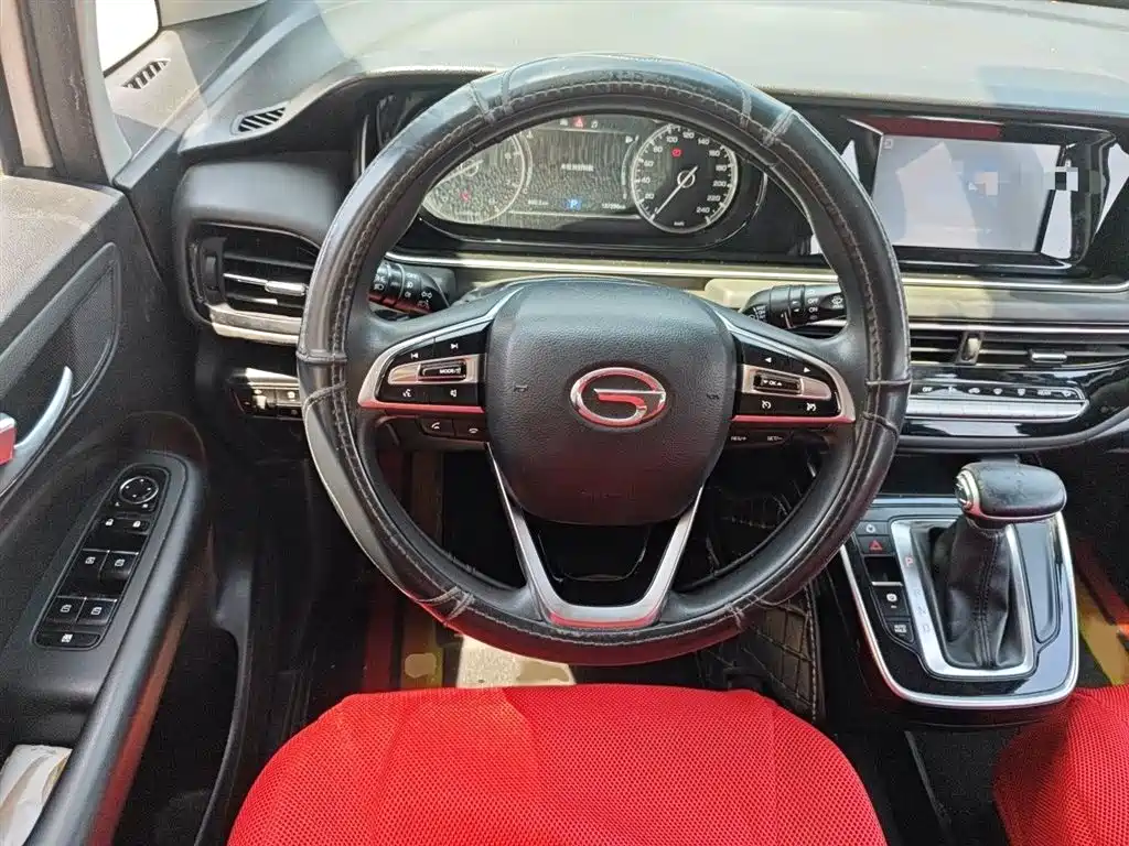 GAC Trumpchi Trumpchi M6 2021 270T DCT Luxury Edition (7-Seater) фото 3