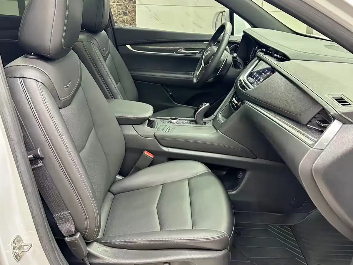 Cadillac XT5 2024 2024 2.0T AWD Luxury (Hummingbird Edition)