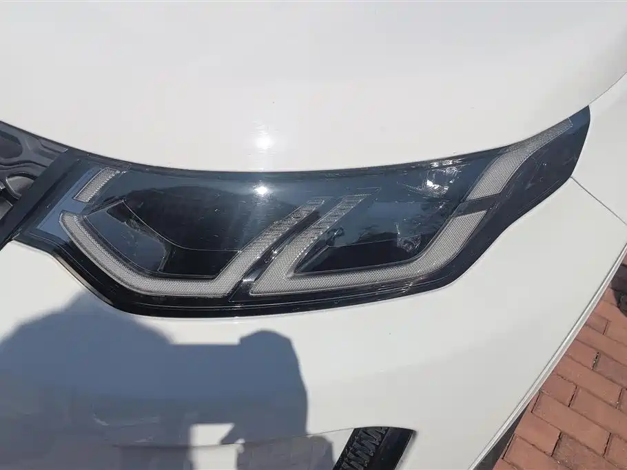 LAND ROVER DISCOVER SPORTS