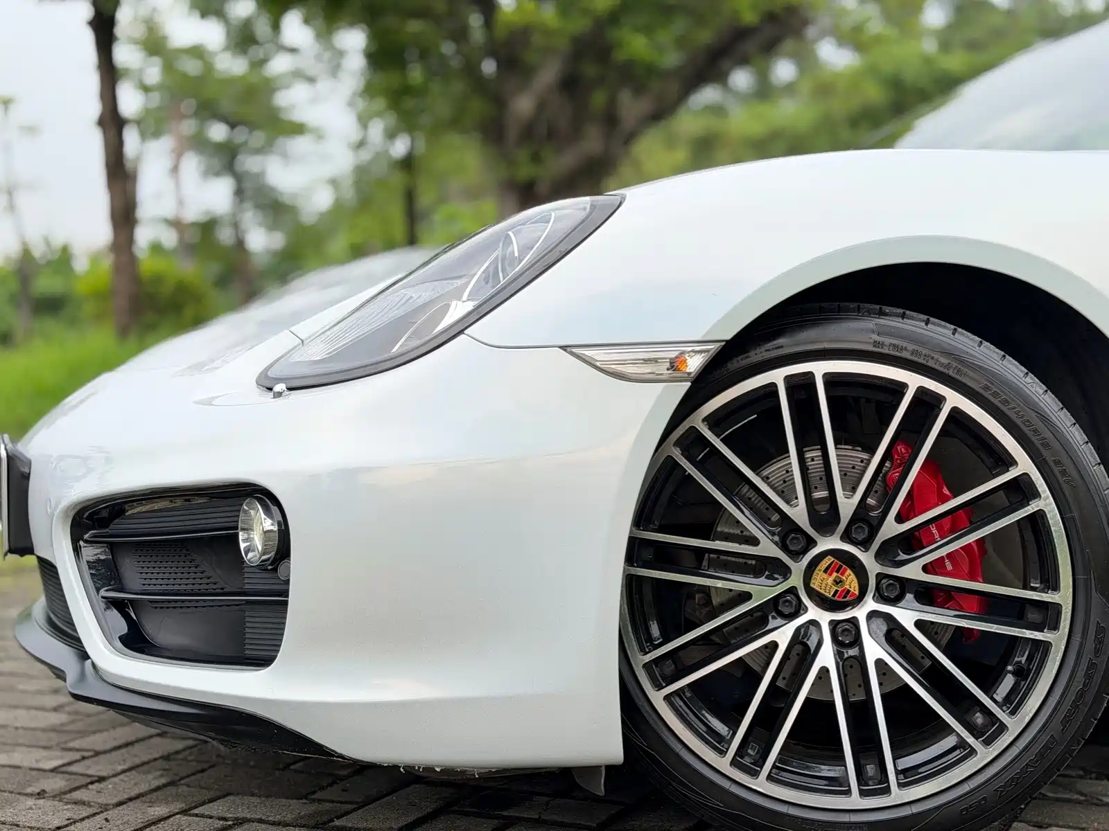 Photo 7 - Porsche Cayman