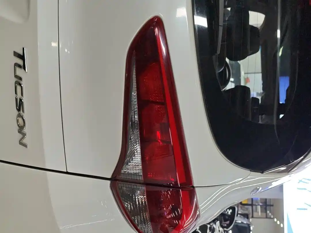 Hyundai Tucson 2018 1.6T DCT 2WD 15th Anniversary Special Edition фото 10