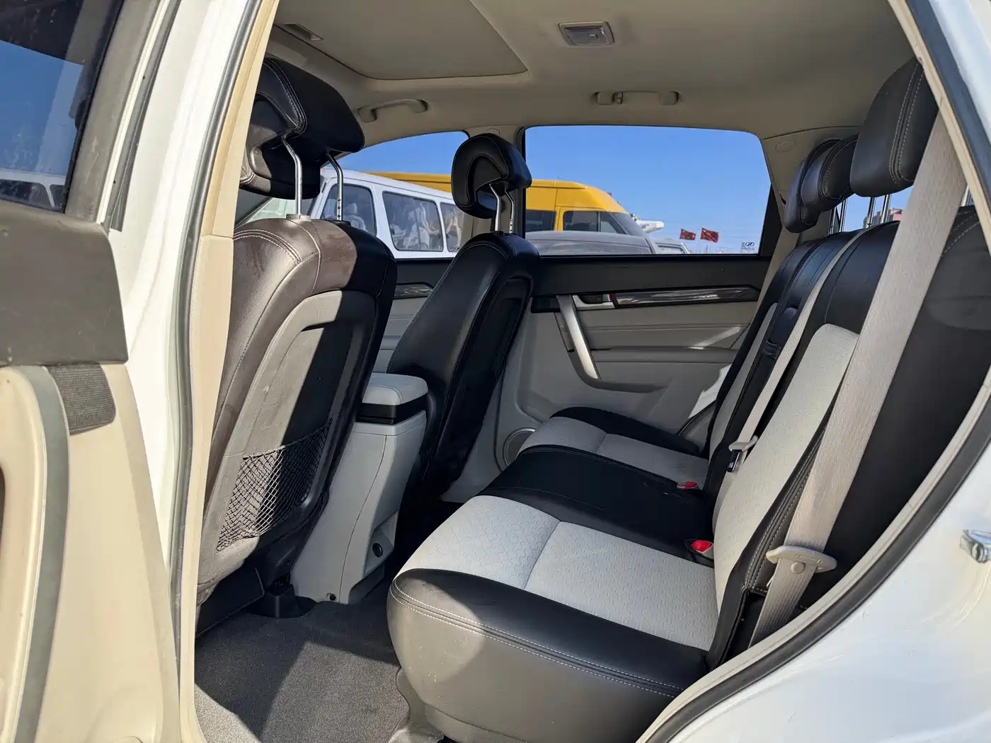 Chevrolet Captiva 2015 2.4L 2WD Urban Edition 5-seater фото 9
