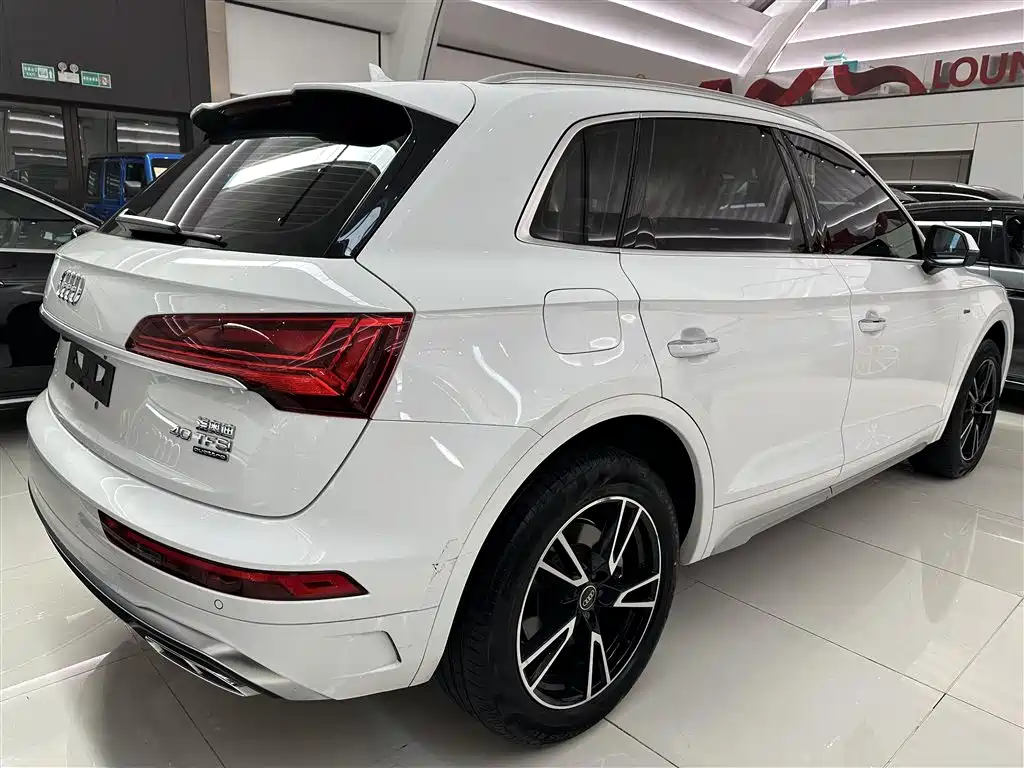 Audi Q5L 2022 40T Luxury Dynamic фото 19