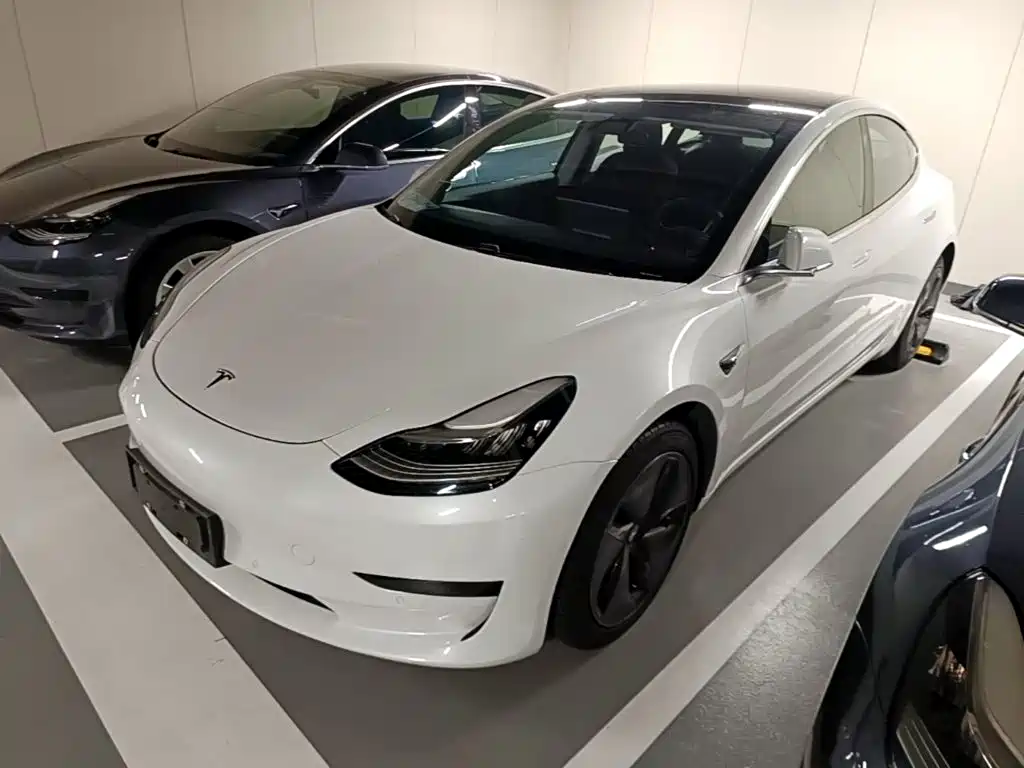 Tesla Model 3 2020