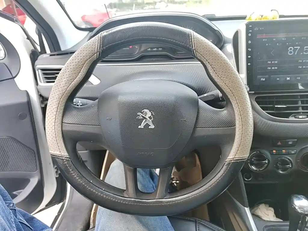 Peugeot 2008 2015 2014 1.6L Automatic Trend Edition