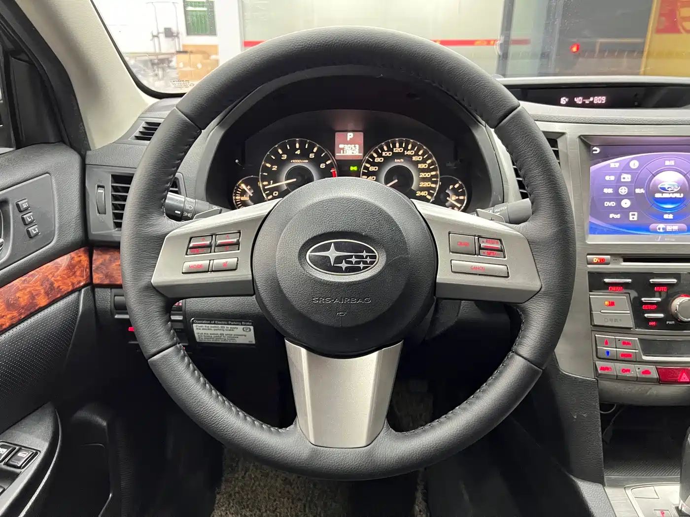 Subaru Legacy 2010 2.5i Luxury Navigation Edition фото 12