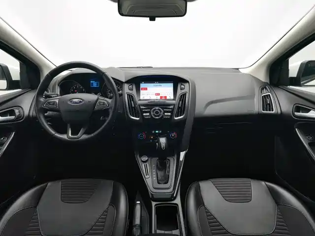 Ford Focus 2017 Hatchback 1.6L Auto Fashion Smart Edition — фото 5