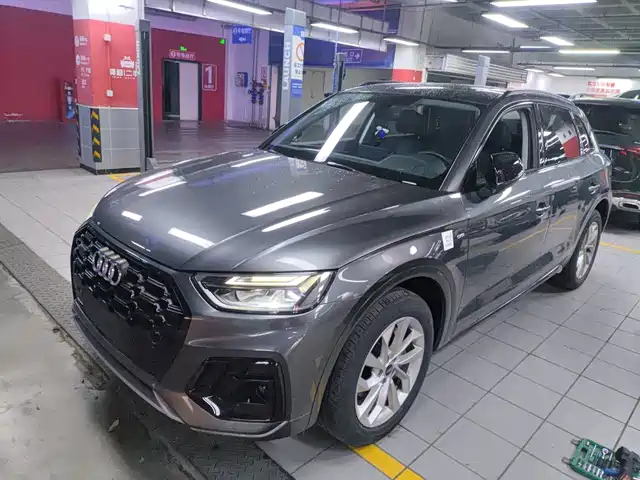 Audi Q5L 2021