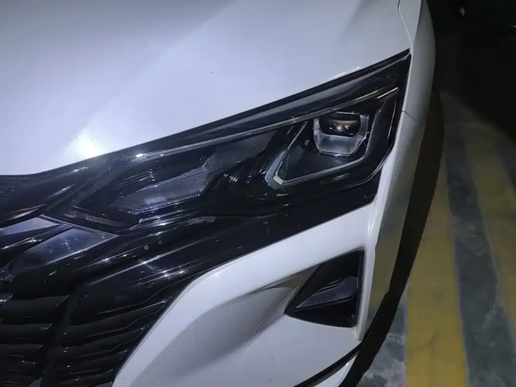 Dongfeng Aeolus Yixuan MAX 2022 2021 1.5T Super Cool Dad Edition