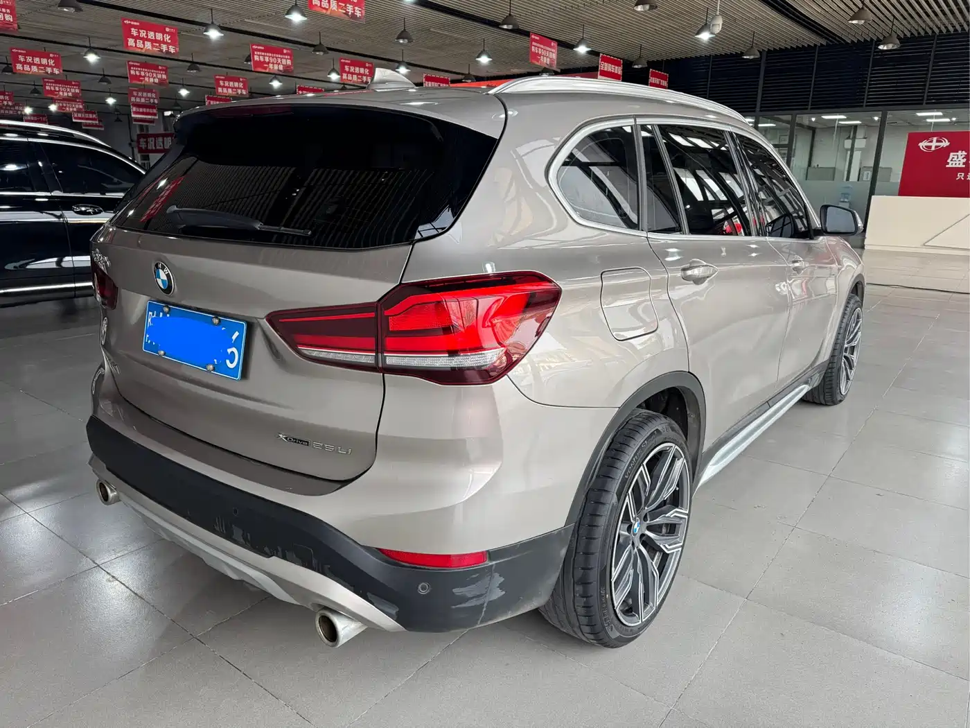 BMW X1 2020 xDrive25Li Premium Edition фото 4