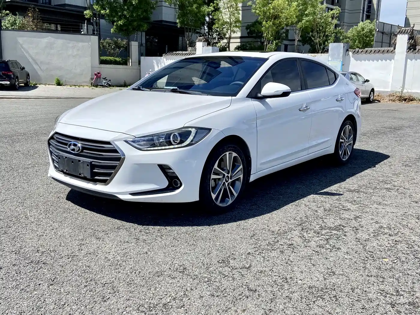 Hyundai Elantra 2016 Model 1.6L Automatic Smart Elite