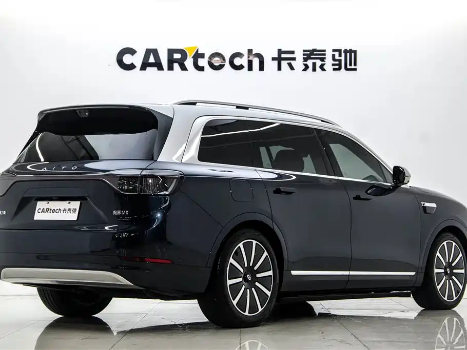 AITO Wenjie AITO M9 2025 Extended Range Ultra 52kWh 5-Seater фото 5