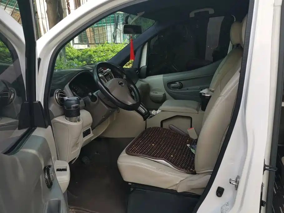 Фото 9 - Nissan NV200