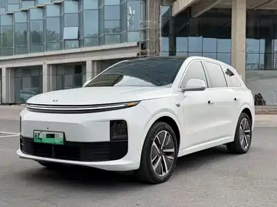 Li Auto L6