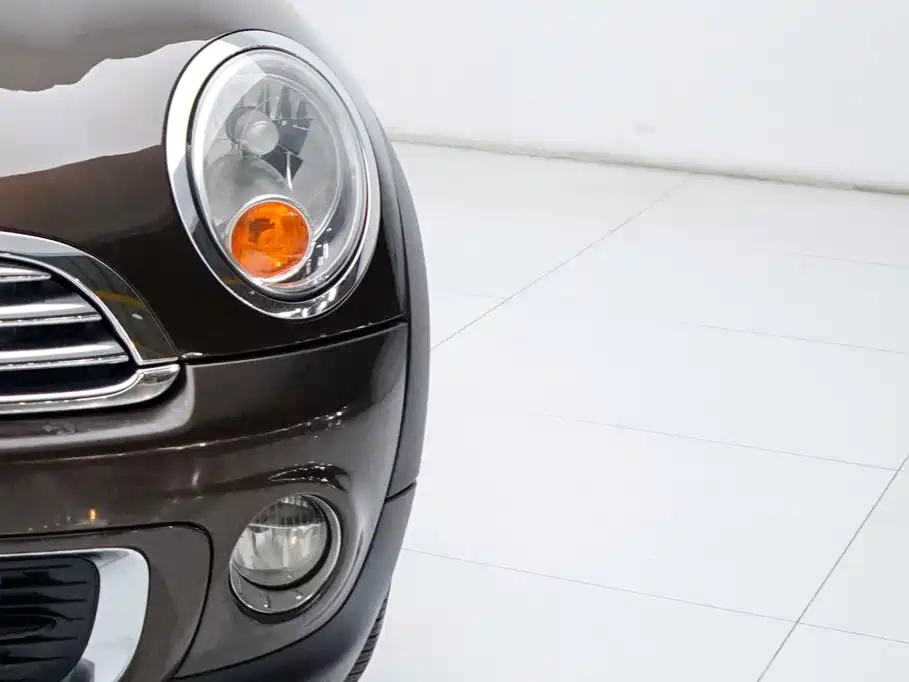 MINI CLUBMAN 2012 2011 1.6L ONE