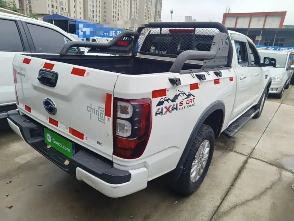 ZTE Lord 2021 2021 2.5T Passenger Version Diesel 2WD Ultra Luxury Big Double Cab