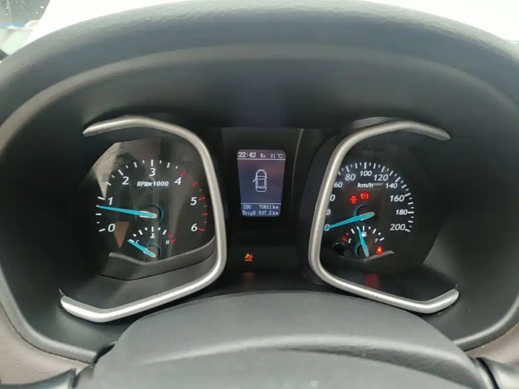 ZTE Lord 2021 2021 2.5T Passenger Version Diesel 2WD Ultra Luxury Big Double Cab