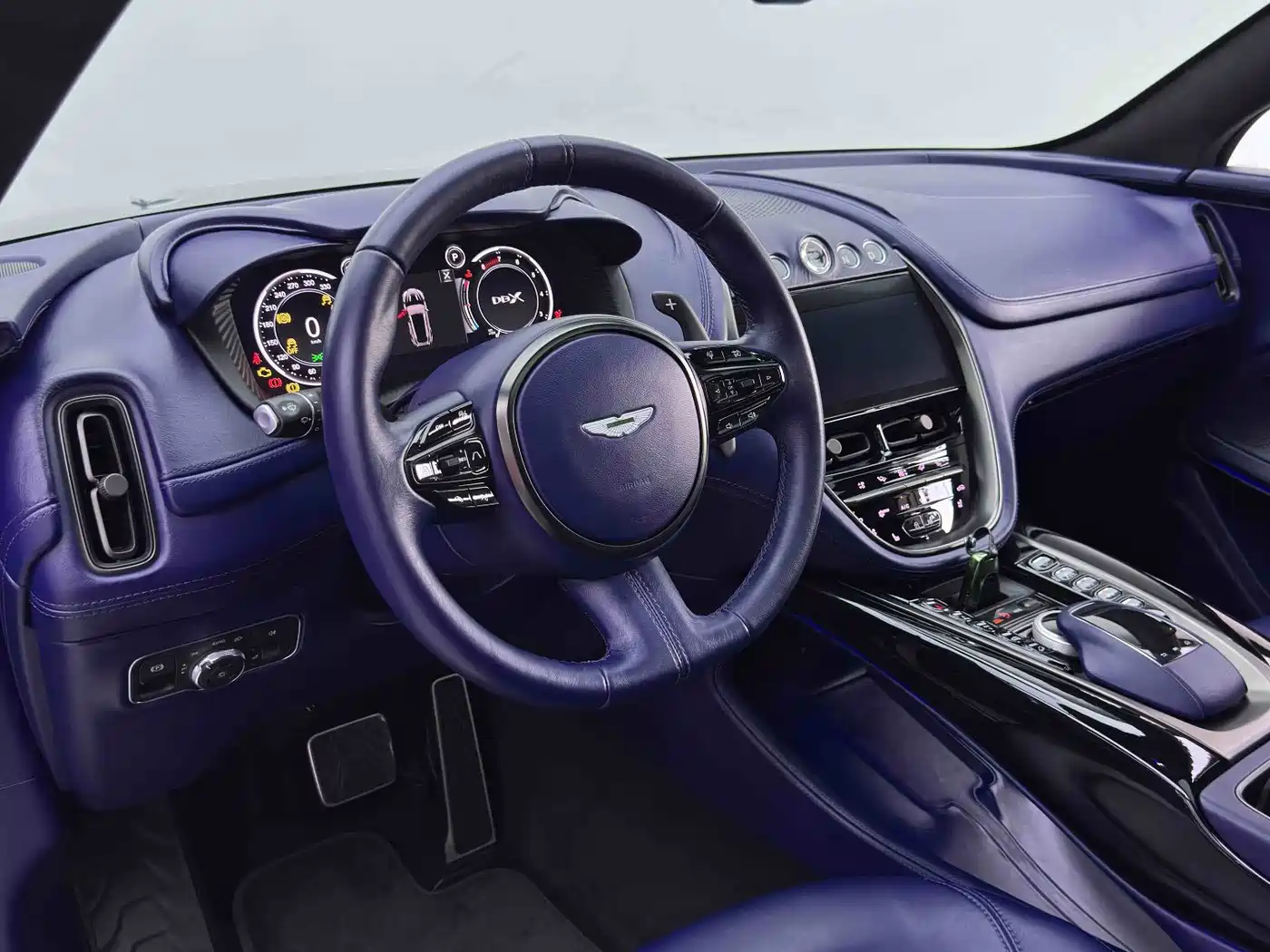 Aston Martin DBX 2022 2020 4.0T V8