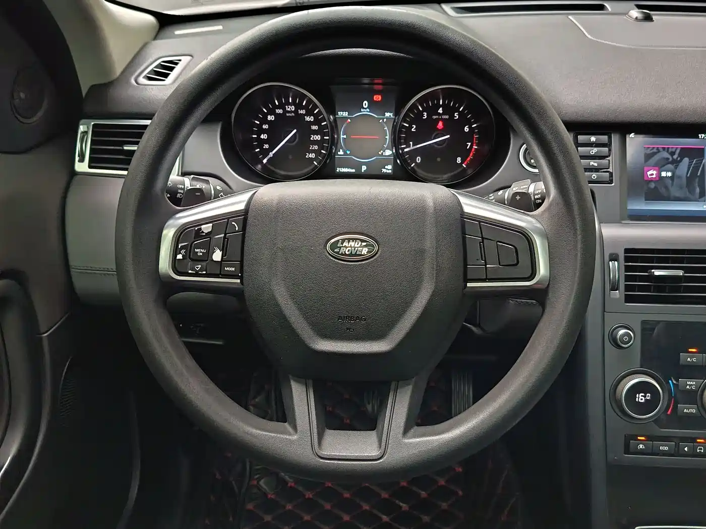 Land Rover Discovery Sport 2017 2.0T PURE фото 8