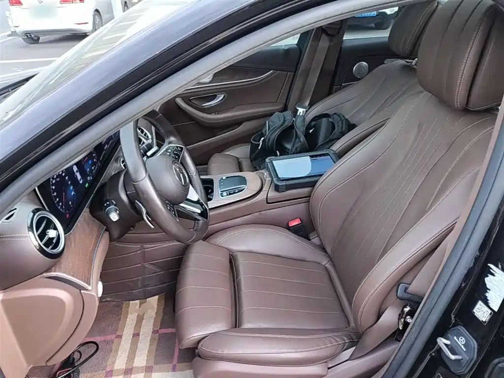 Mercedes-Benz E-Class New Energy 2022 Facelift E 350 e L Plug-in Hybrid Sedan фото 15