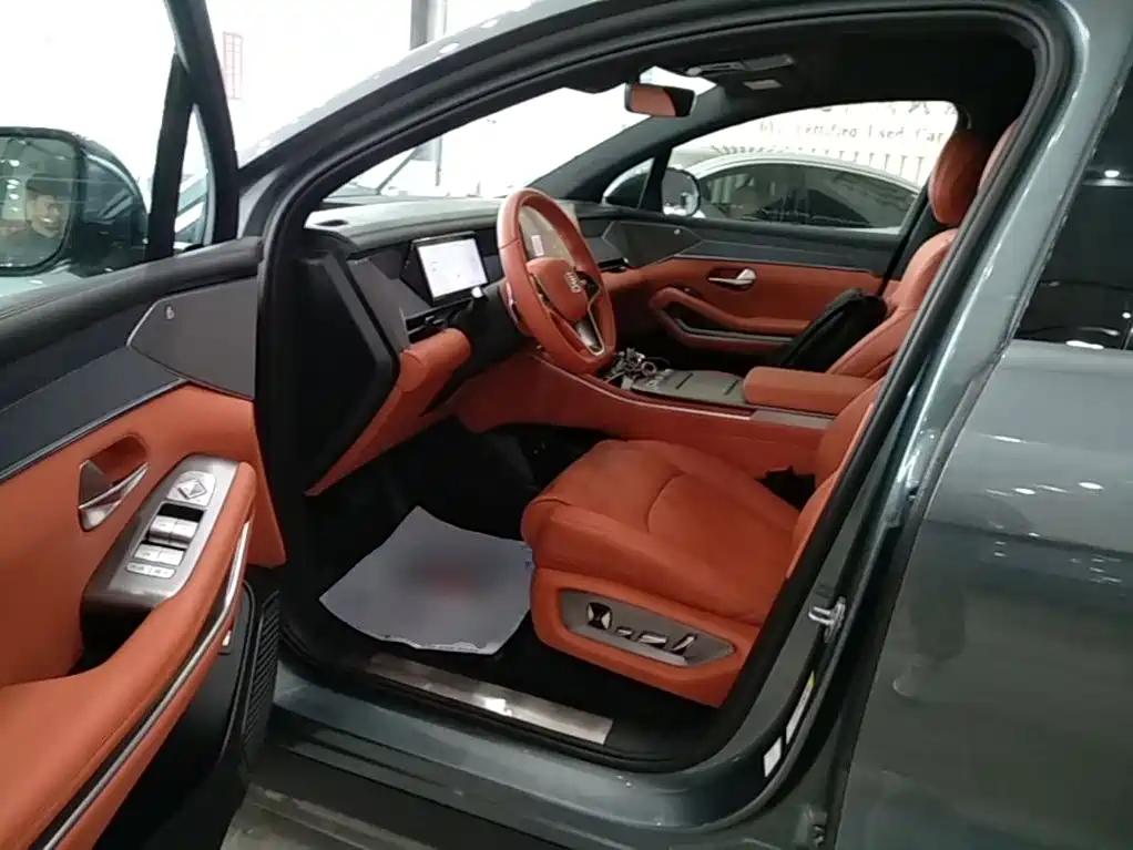 BYD Tang L 2025 2025 DM 175KM Drone Player Edition