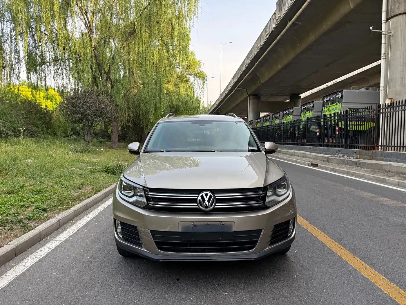 Volkswagen Tiguan 2015 1.8TSI Automatic 2WD Highline фото 2