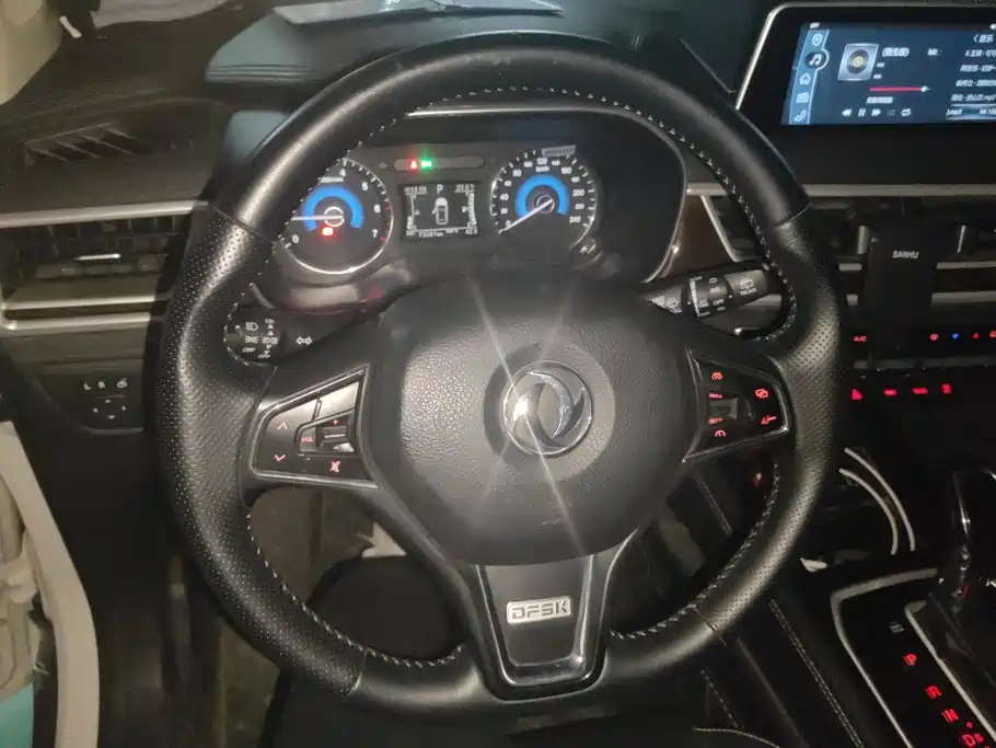 Dongfeng Fengguang Fengguang 580 2020 2020 1.5T CVT Luxury