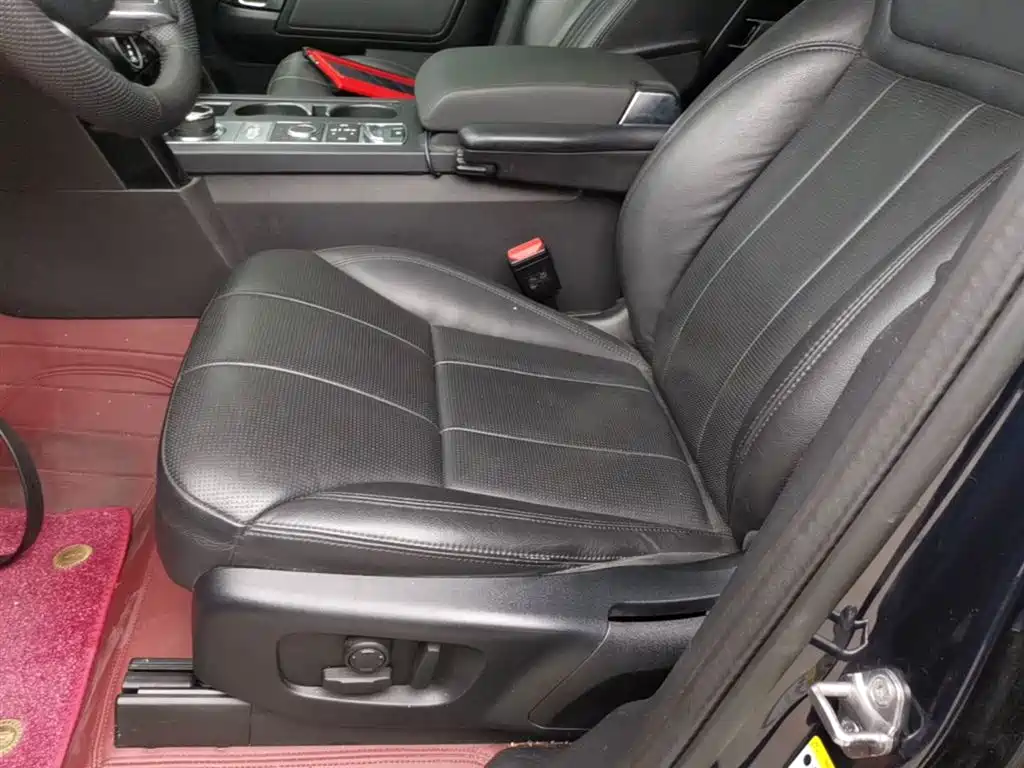 Land Rover Discovery 2020 2.0T SE фото 15