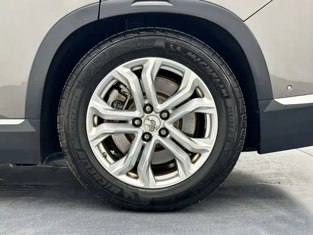 Фото 30 - NIO ES8