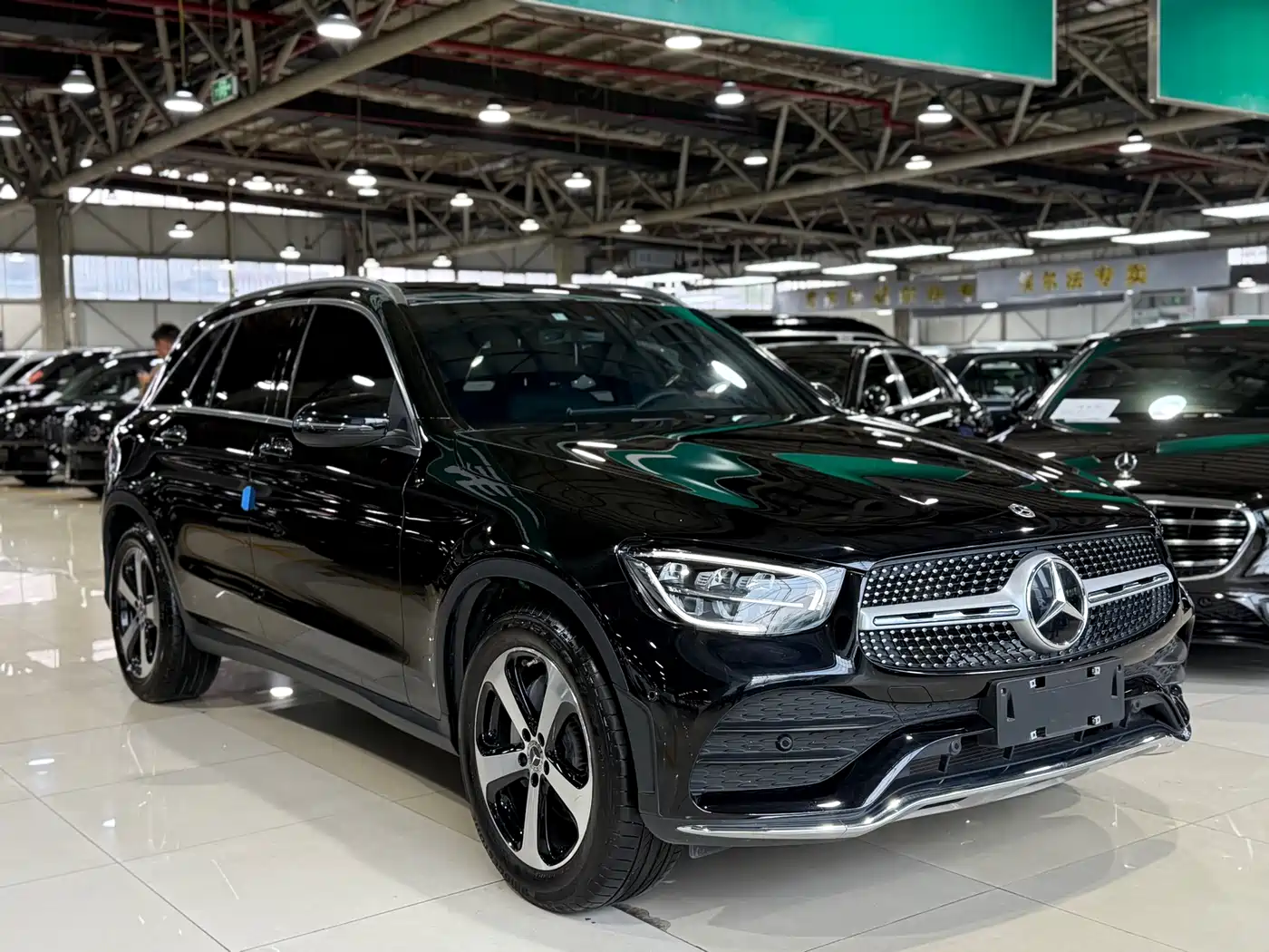 Mercedes-Benz GLC 2022 Model GLC 260 L 4MATIC Dynamic Edition фото 3