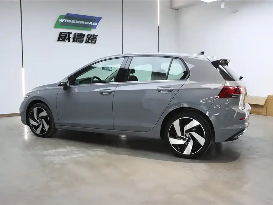 Volkswagen Golf 2023 280TSI DSG Pro фото 7