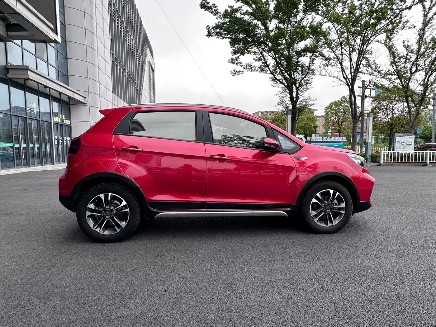 Фото 8 - Geely Vision X3