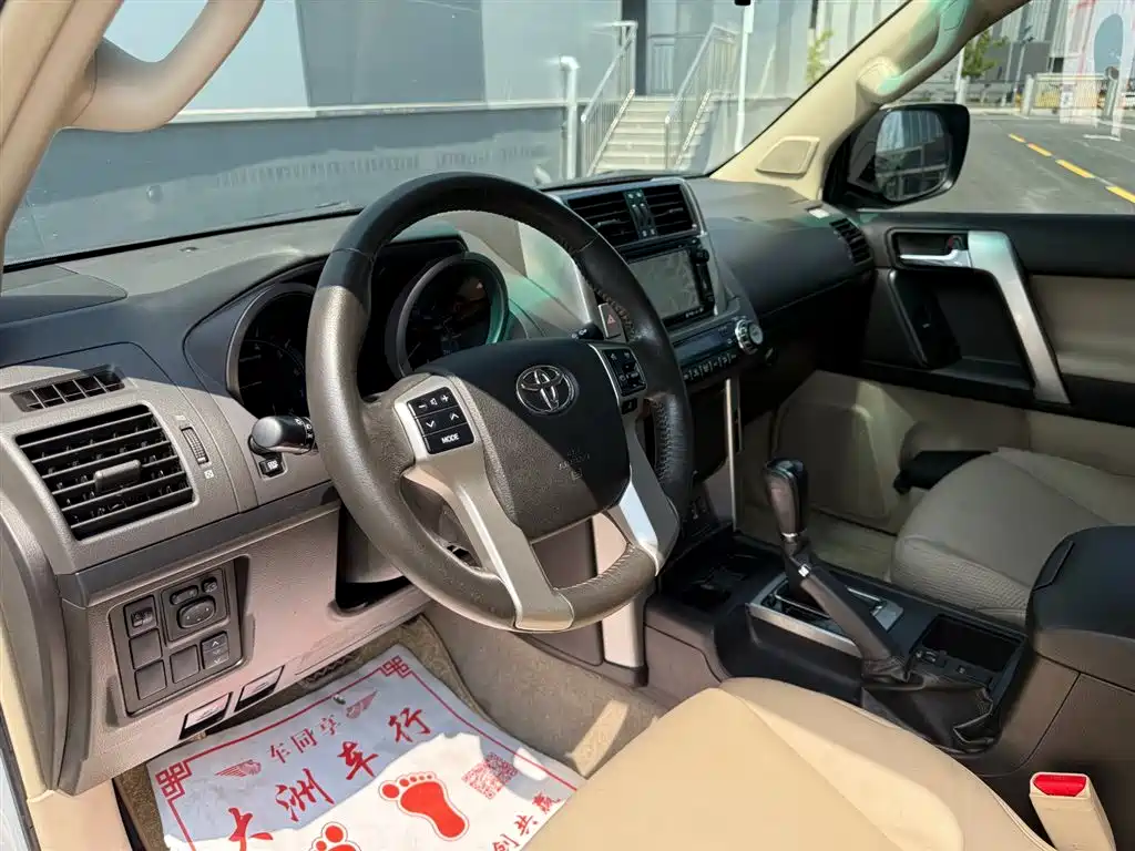 Toyota Prado 2010 4.0L Automatic TX-L фото 14