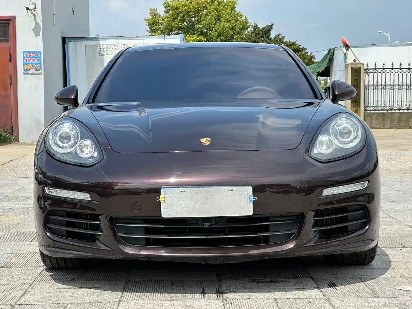 Фото 2 - Porsche Panamera