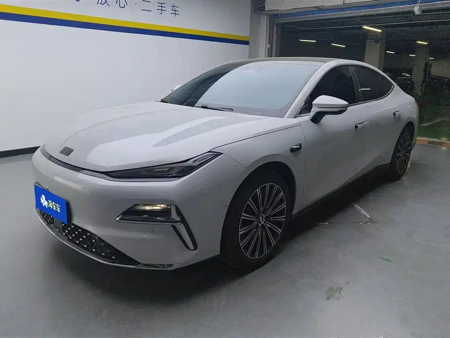 Geely Galaxy Galaxy Xingyao 8 2025 Model 130km EM-i Flagship Edition