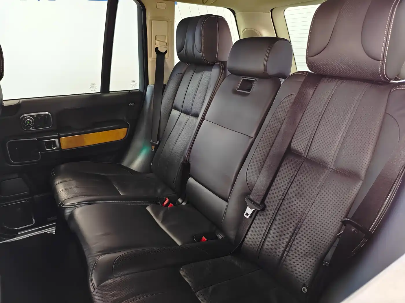 Land Rover Range Rover 2010 2010 5.0 SC V8 Genesis Premium