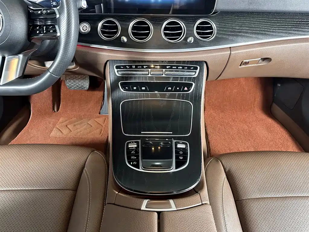 Mercedes-Benz E-Class 2023 Facelift E 300 L Sport Luxury фото 6