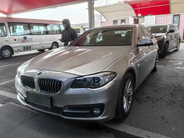 BMW 5 SERIES