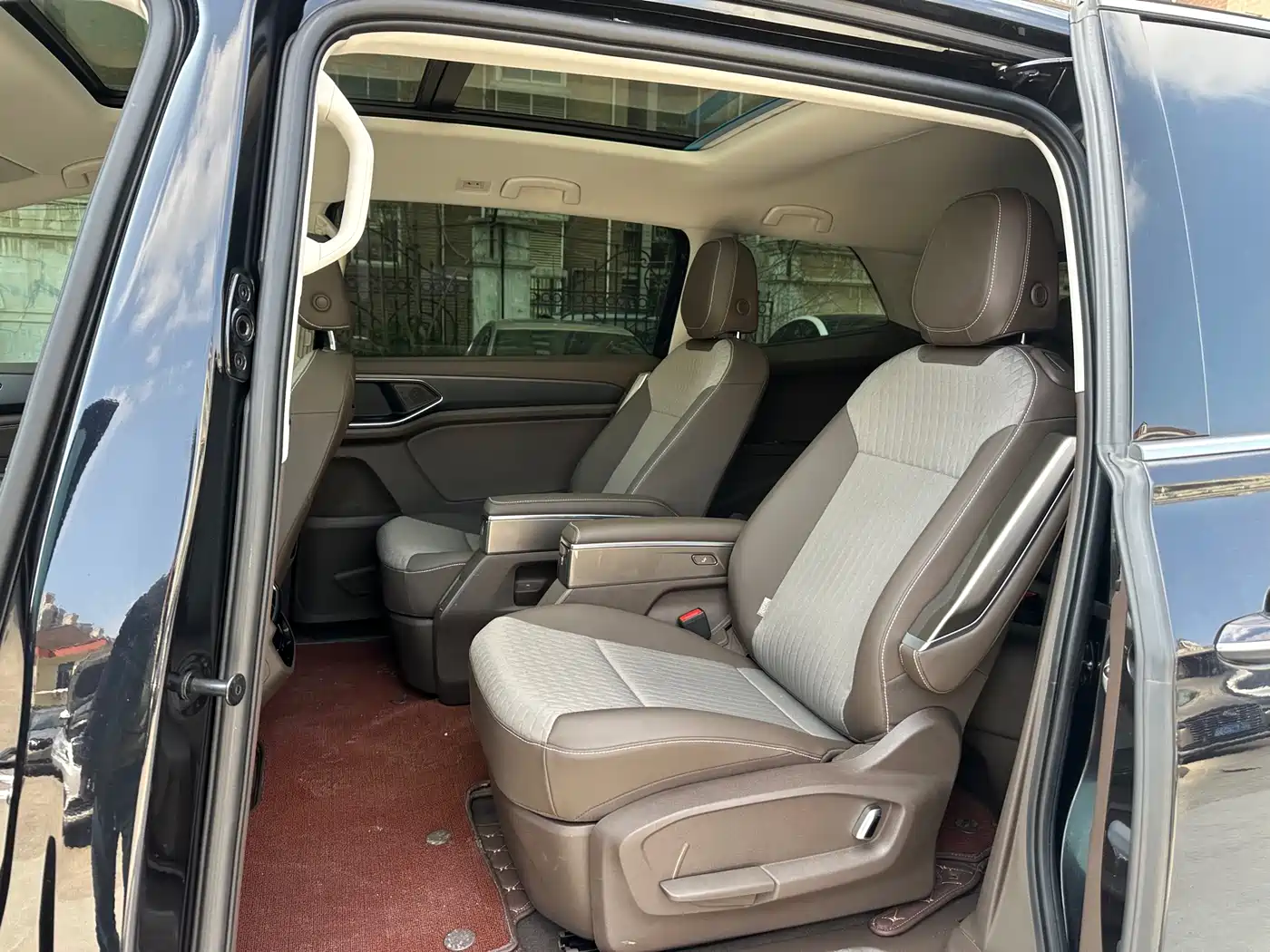 Volkswagen Viloran 2023 Facelift 330TSI Business Edition фото 14