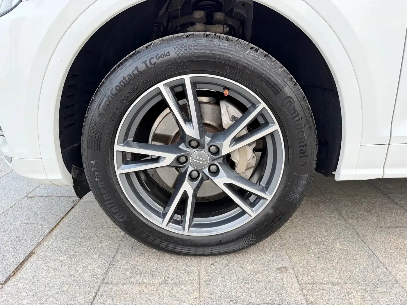 Audi Q5L 2020 Facelift 40 TFSI Honor Fashion фото 9