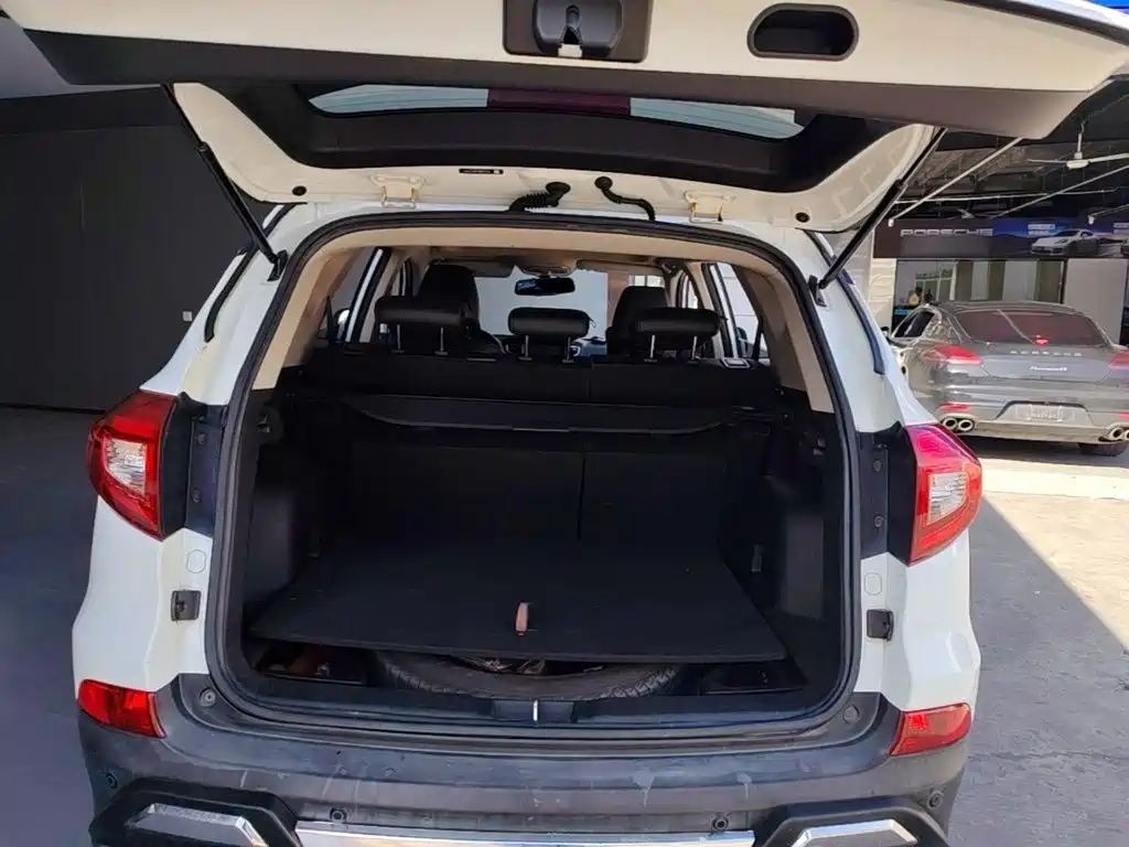 BYD Song 2018 2017 Ultimate Upgrade 1.5TI Manual Elite Model