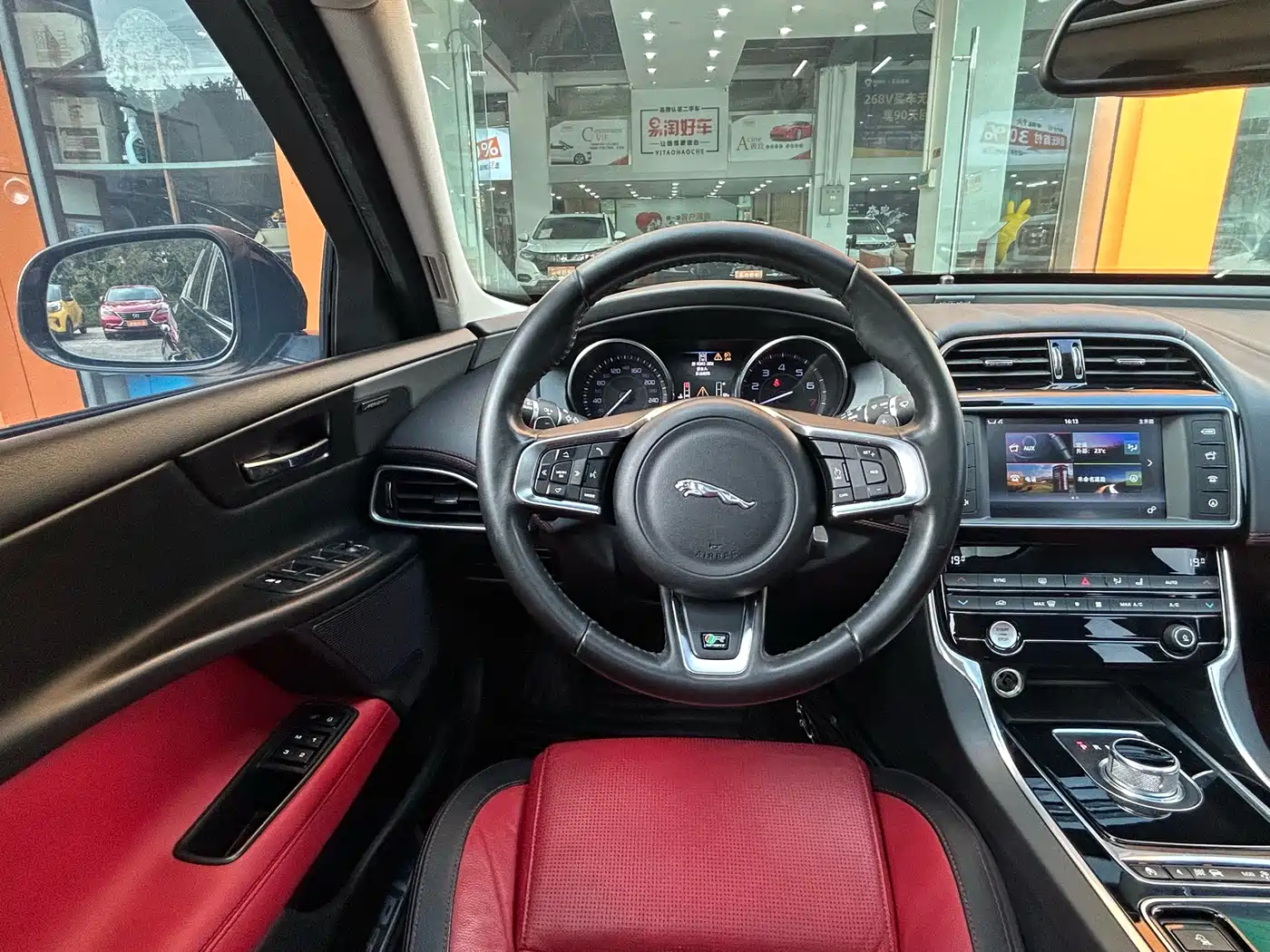Jaguar XE 2016 2015 2.0T 240PS R-Sport