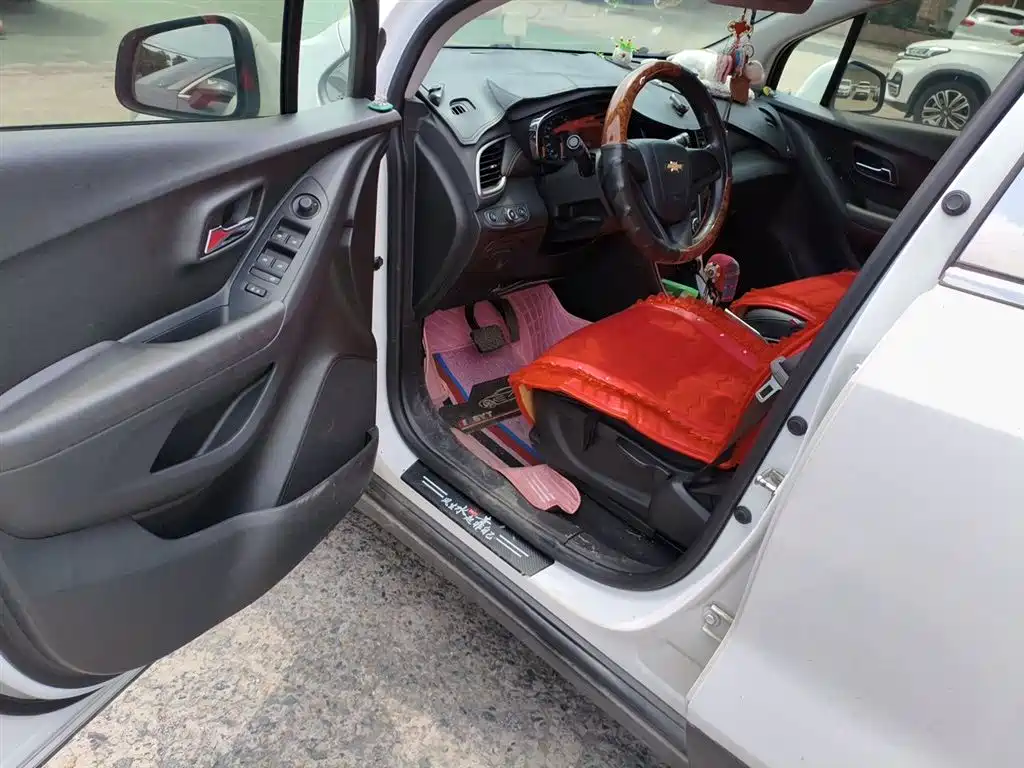 Chevrolet Trax 2018 330T Automatic 2WD Elite фото 12