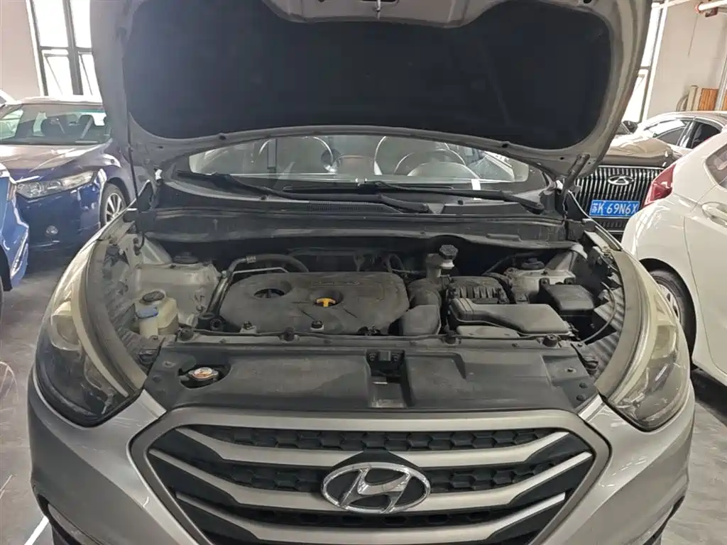 Hyundai Beijing Hyundai ix35 2013 2.0L Automatic 2WD Leading GLX China IV фото 20